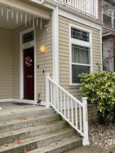 Building Photo - 2128-2130 I St