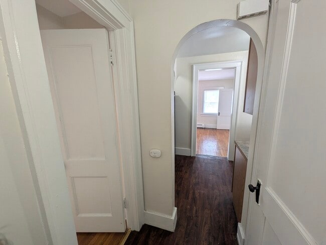 Building Photo - 608 Elmwood Ave