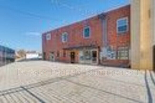 Foto del edificio - 1400 N Blvd 211 Blvd