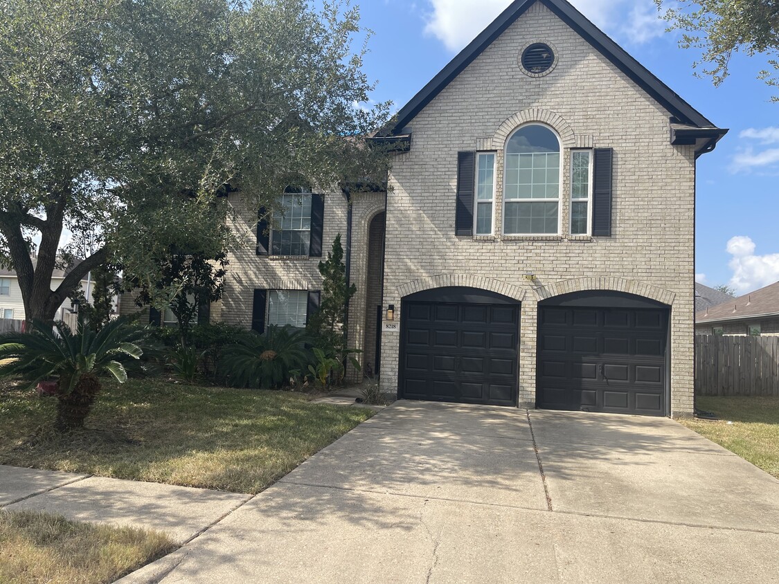Foto principal - 8218 Cliffshire Ct