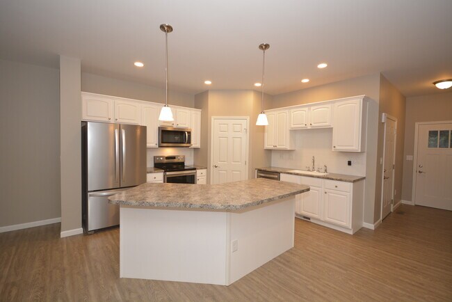 Foto del edificio - 512 Dearbaugh Ave