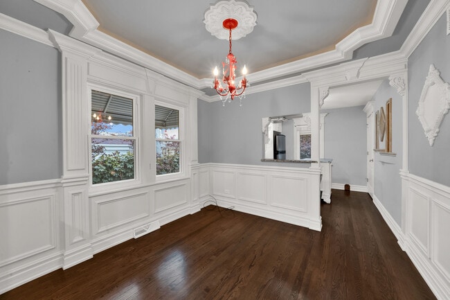Building Photo - 5446 S Oak Park Ave