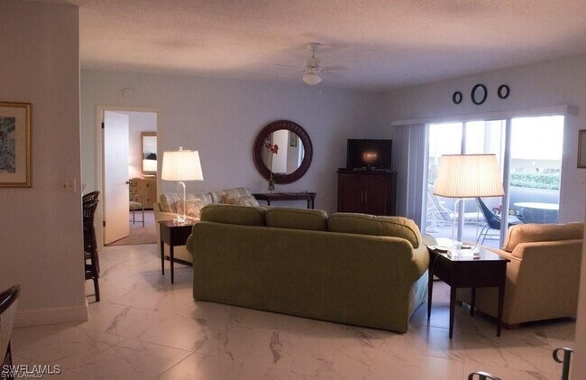 Foto del edificio - 5817 Glencove Dr