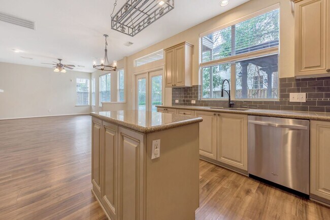 Foto del edificio - 27 Bethany Bend Dr
