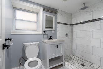 Building Photo - 4426 N Bernard St