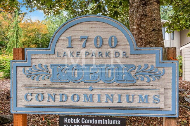 Foto del edificio - Modern Comfort in Tumwater – Renovated Ups...