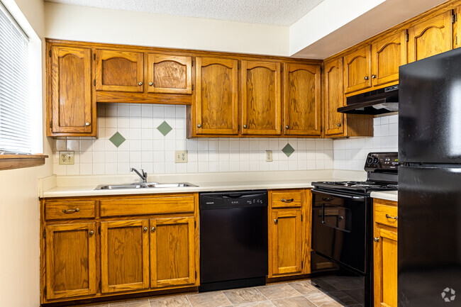 1BR, 1BA - 800SF - Burr Oak Woods