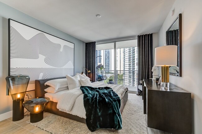 ALLUVION LAS OLAS apartments — community photo - ALLUVION LAS OLAS