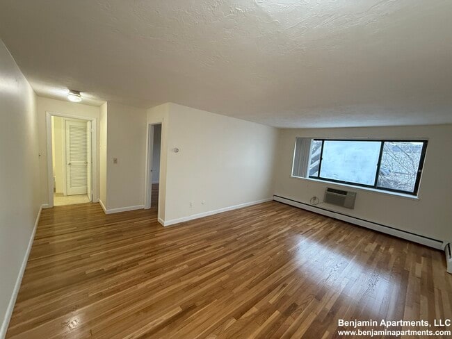 Foto del edificio - 99 Dustin St