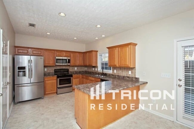 Building Photo - 3012 Feradach Ln
