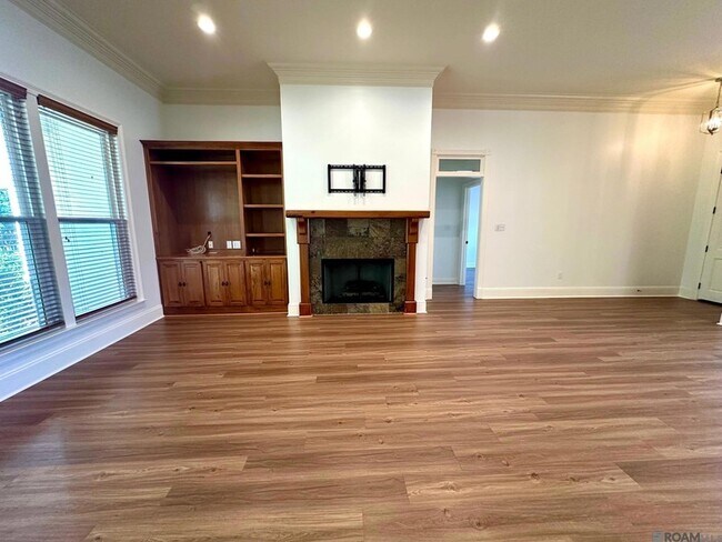 Foto del edificio - 10723 Hillbrook Ave