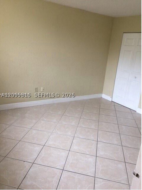 Building Photo - 3561 SW 117th Ave