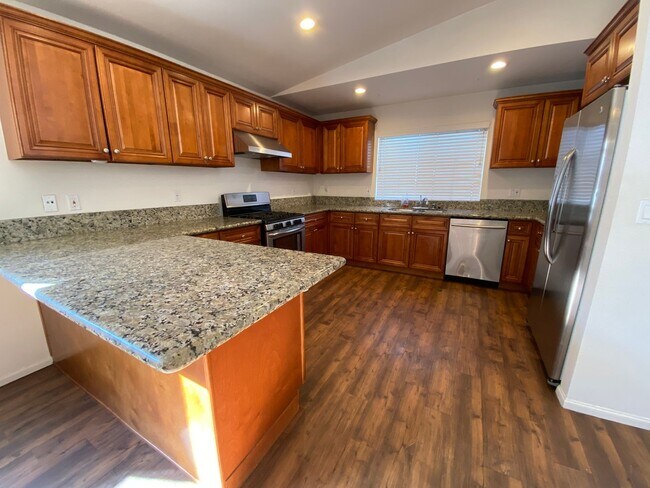 Foto del edificio - Coastal Living in Imperial Beach - Spaciou...