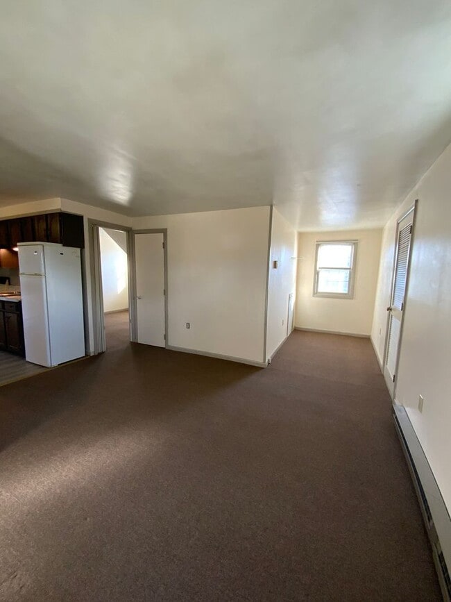 Building Photo - 114 Millersville Rd