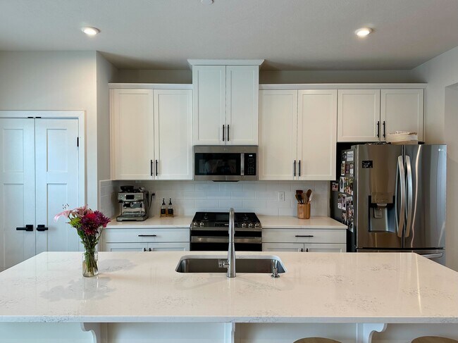 Foto del edificio - 221 Marketplace Ave