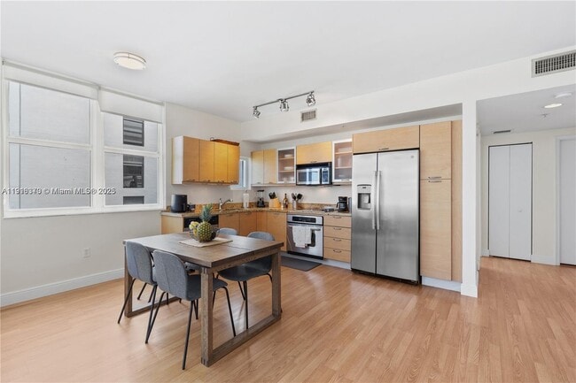 Foto del edificio - 3180 SW 22nd Terrace