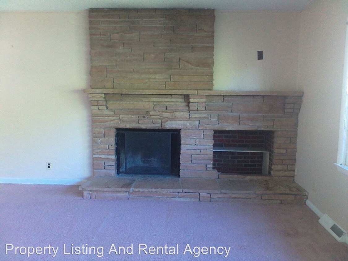 Primary Photo - 4 br, 2.5 bath House - 221 Sequoyah Drive