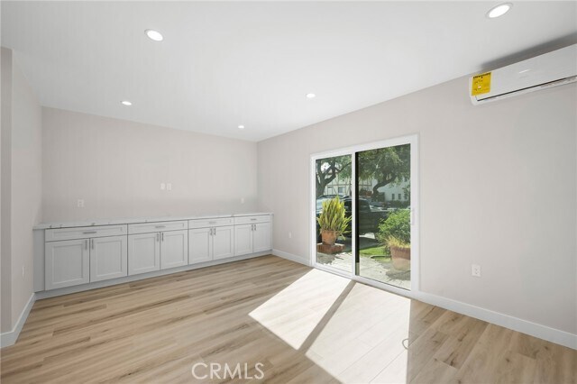 Foto del edificio - 417 Riverdale Dr