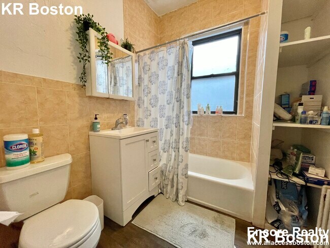 Foto del edificio - 235 Harvard Ave