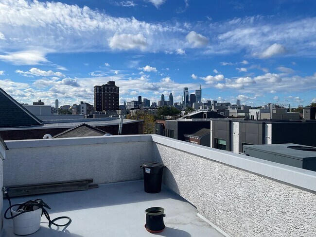 Foto del edificio - 1439 N Franklin St