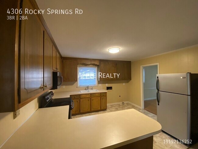 Foto del edificio - 4306 Rocky Springs Rd - Available Now