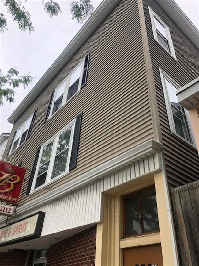 Building Photo - 233A Highland Ave