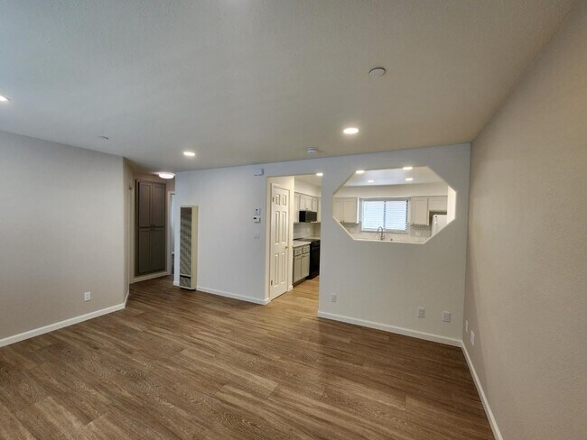 Foto del edificio - 2831 Marin St
