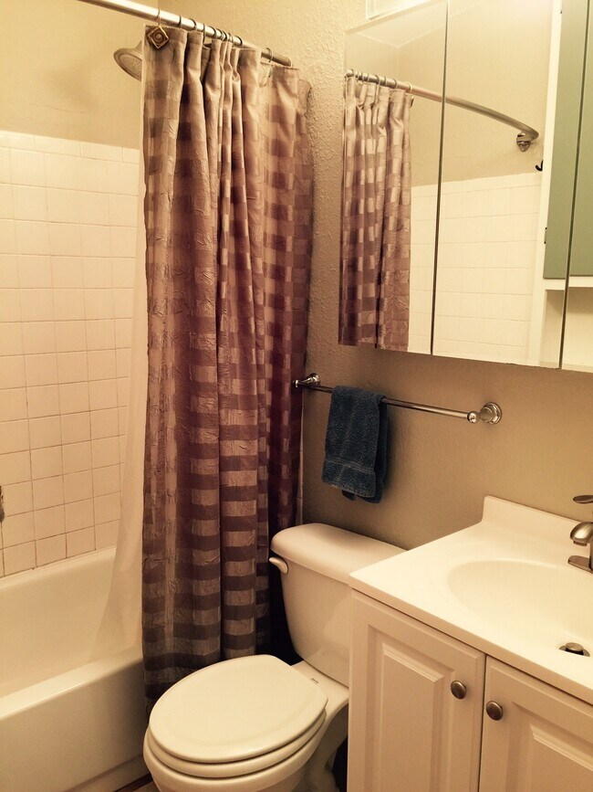 Bathroom - 1801 S Milwaukee St