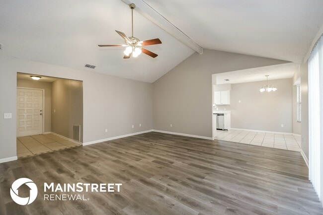 Foto del edificio - 11023 Poppins Ct