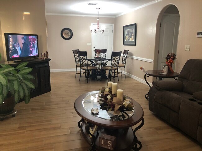 Living and dining rooms - 112 Mercedez Dr