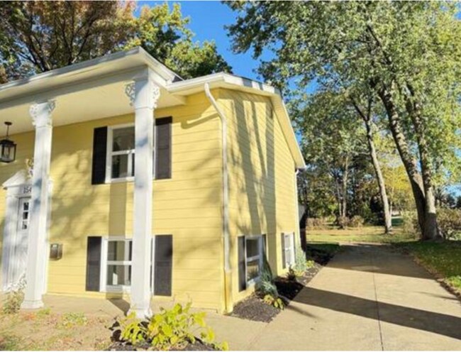 Foto del edificio - 154 W Good Ave