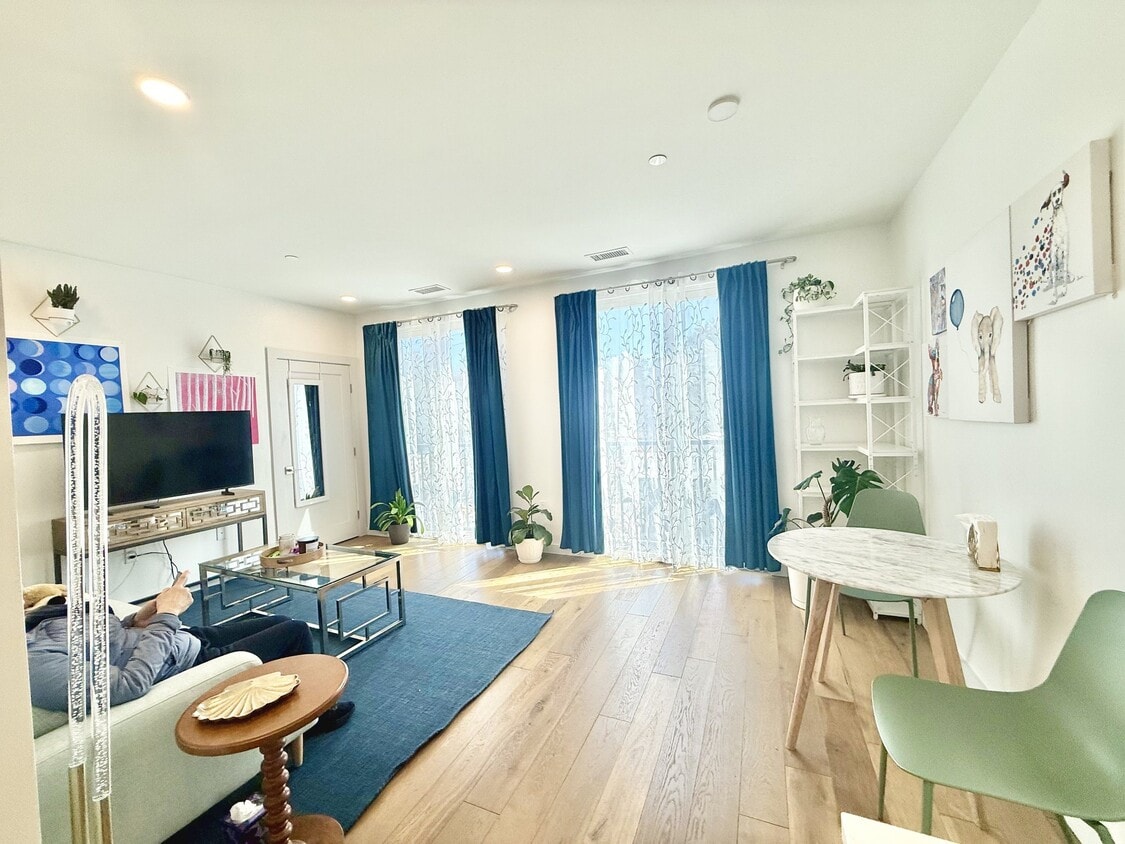 Photo - 97 Elmwood St (Cambridge, MA)