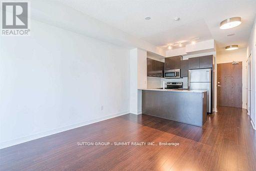 Building Photo - 365 Prince of Wales Dr