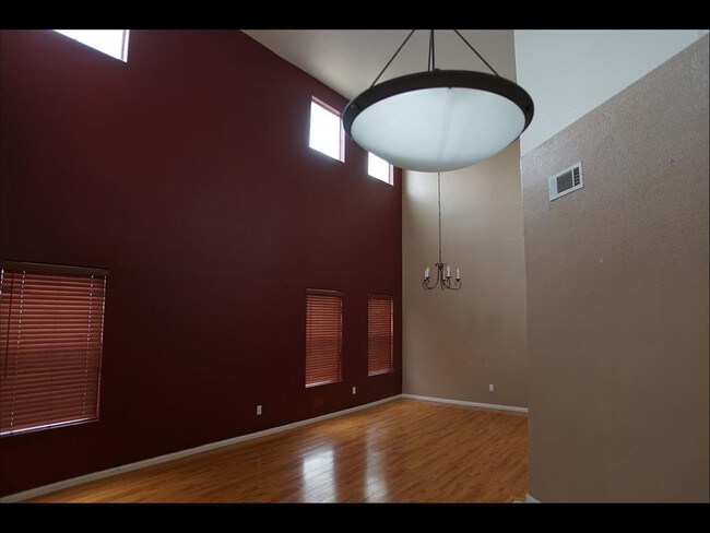 Building Photo - 12649 Water Lily Ln