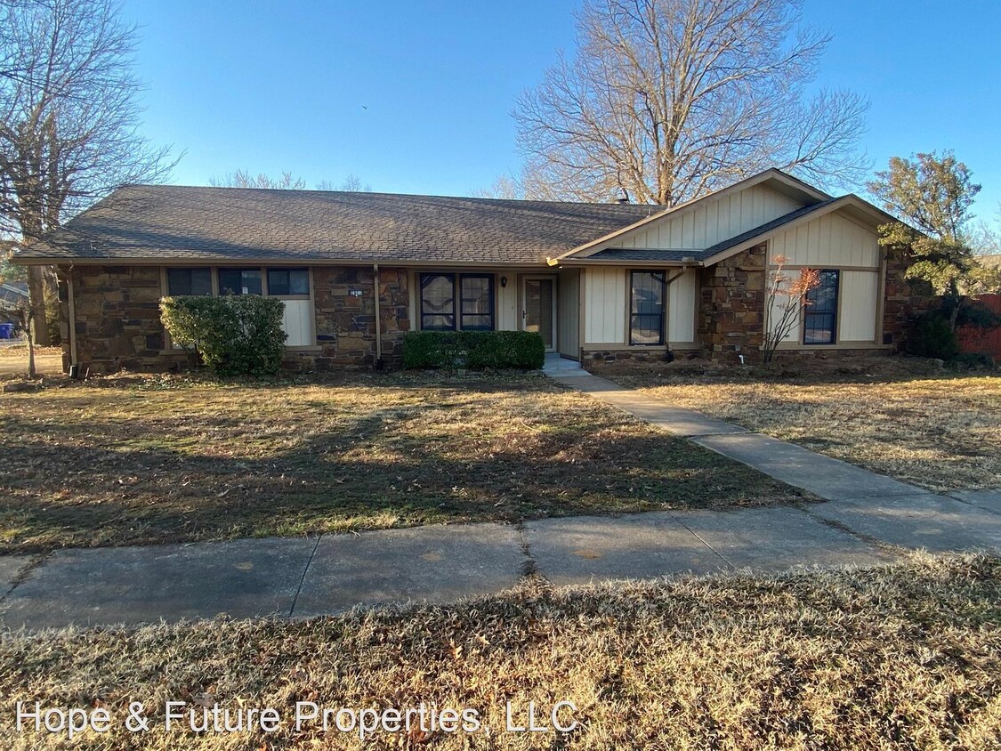 Primary Photo - 4 br, 3 bath House - 2801 W Broadway Street