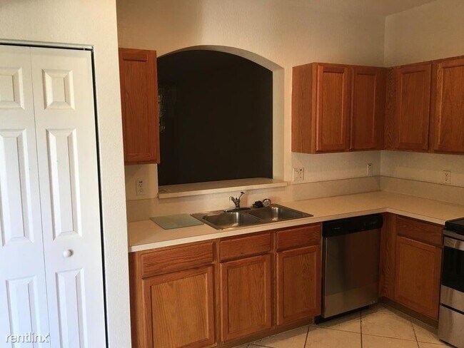 Foto del edificio - 3 br, 2.5 bath House - 2153 Oakmont Dr