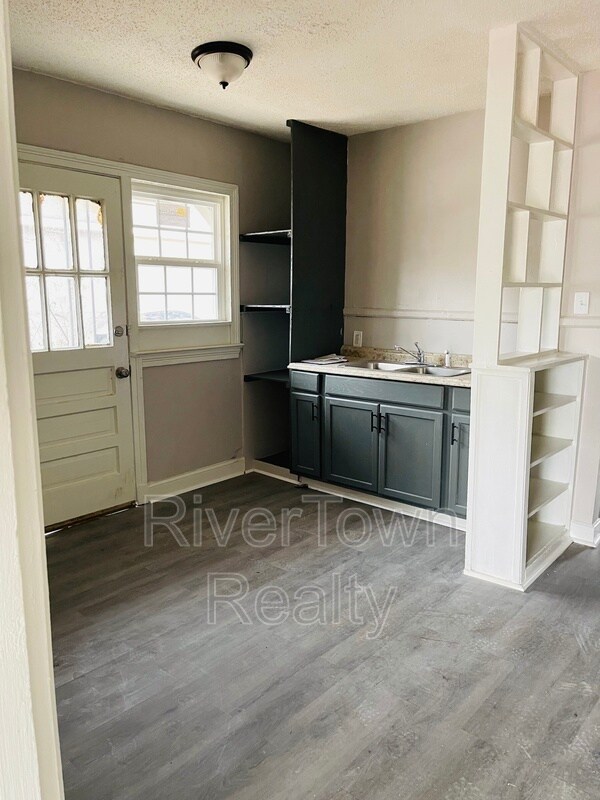 Photo - 2346 Poe Ave House