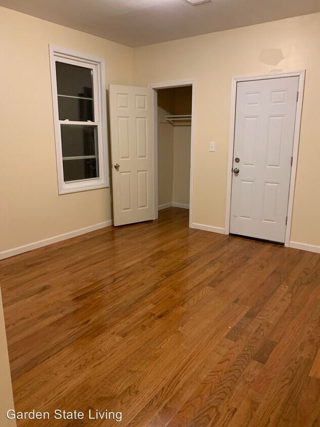 Foto principal - 635-637 S 12th St