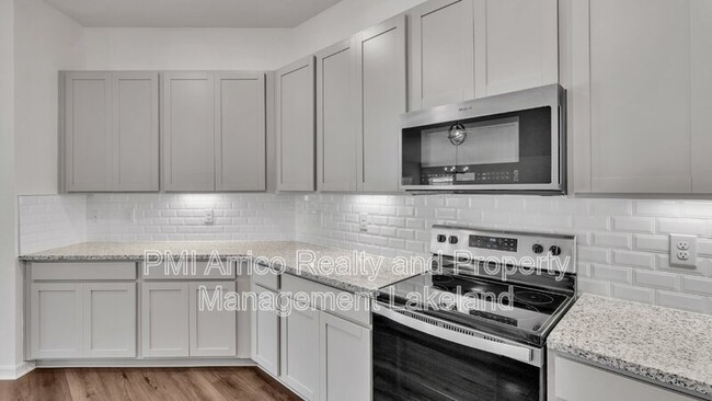 Building Photo - 7048 Cruz Ct