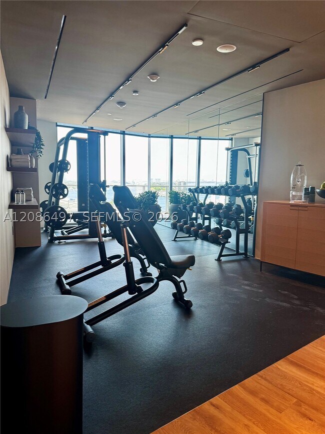 Foto del edificio - 1400 Biscayne Blvd