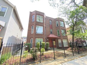 Building Photo - 919 S Carpenter St