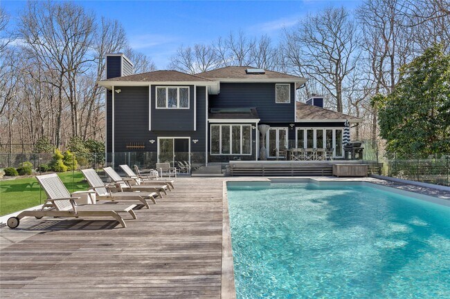 Building Photo - 253 Northside Dr
