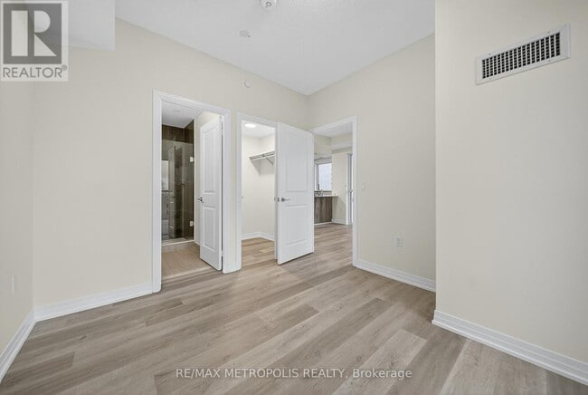 Building Photo - 15 Watergarden Dr