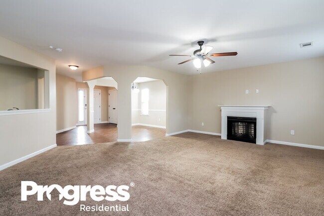 Building Photo - 915 Justice Dr