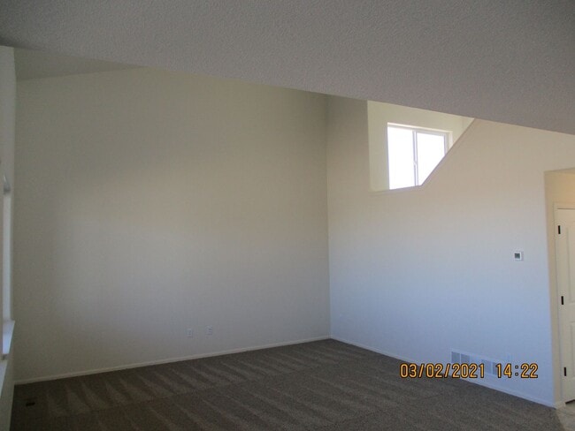 Foto del edificio - 3 Bed, 2.5 Bath - 2 Story Home in Windsor's Raindance Subdivision!