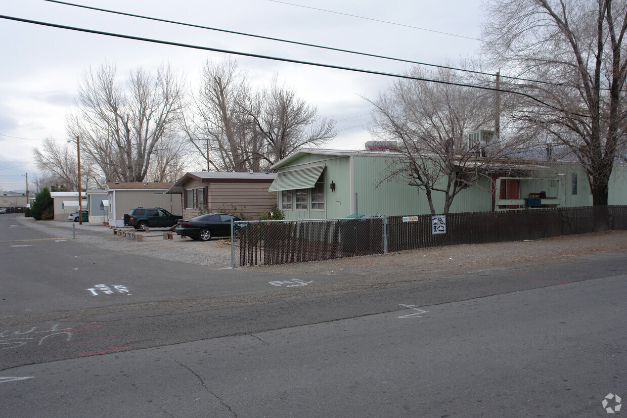 Primary Photo - Shade Tree Village