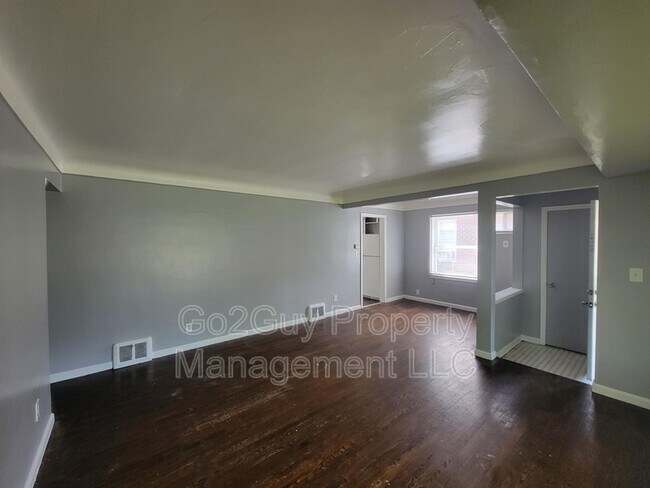 Building Photo - 9554 Westwood St