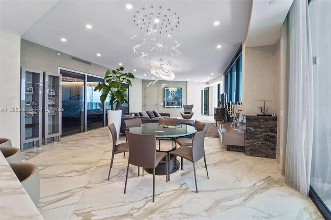 Foto del edificio - 18555 Collins Ave