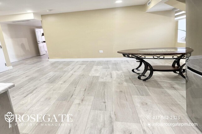 Photo du bâtiment - Spacious 2-Bedroom Basement Unit in Toront...