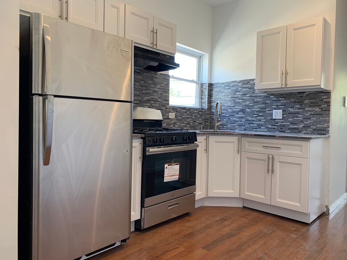 203 Garfield Ave Unit 16E, Jersey City, NJ 07305 Condo for Rent in